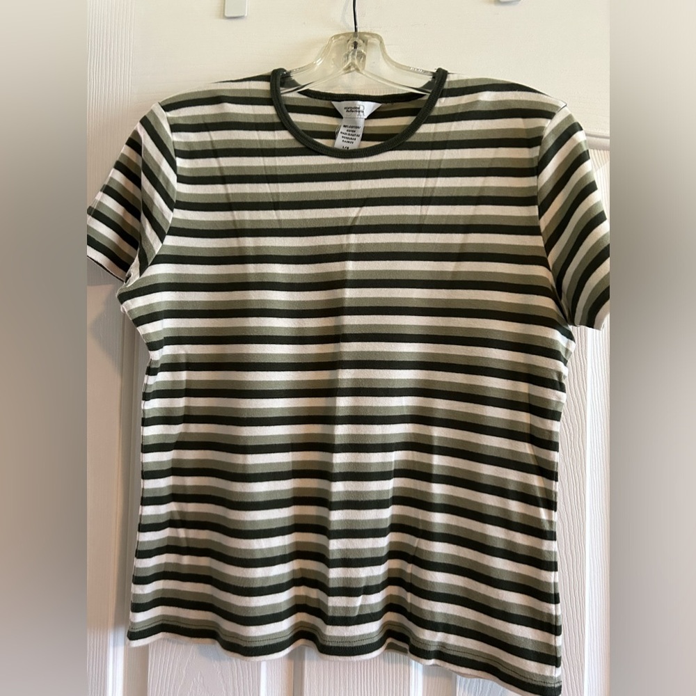 Tee shirt